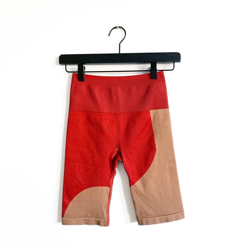 NWT Fabletics Seamless High-Waisted Block Short Red Tan XS